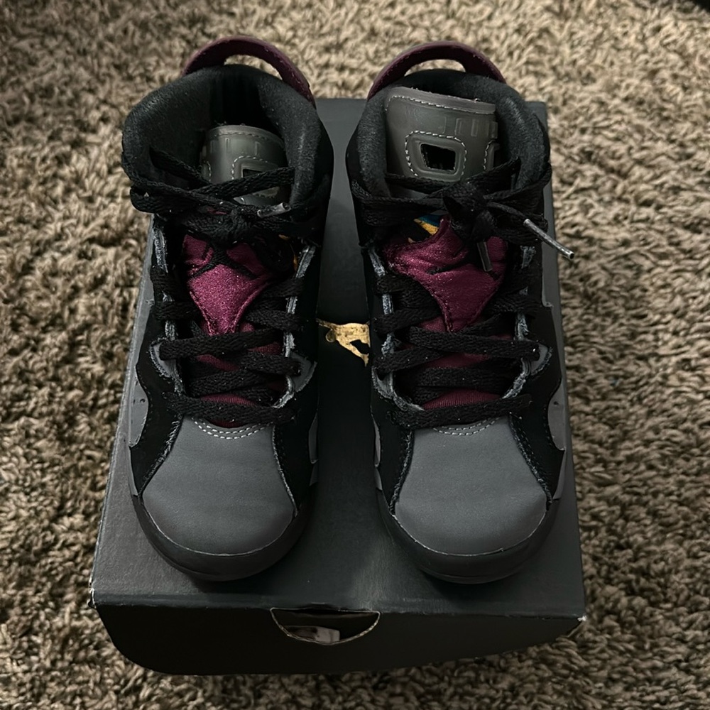 Jordan retro 6 size 11c kids black and gray Bordeaux sneakers